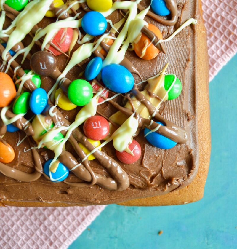 chocolate peanut traybake