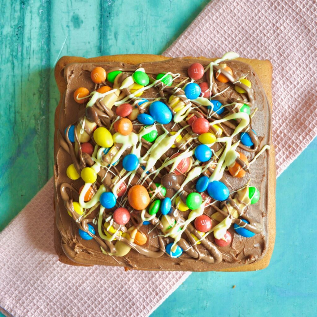 chocolate peanut traybake